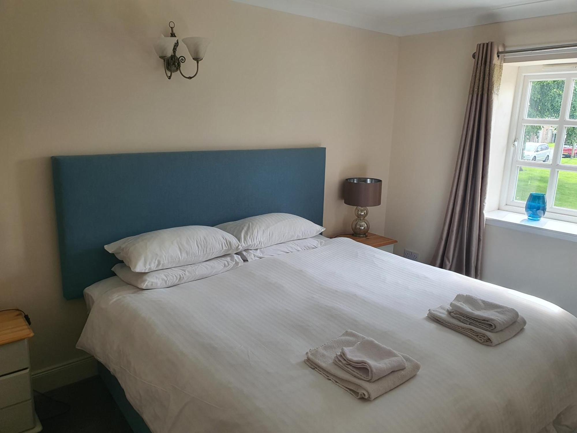 The Border Hotel Kirk Yetholm Esterno foto
